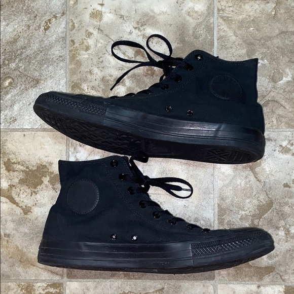 triple black converse